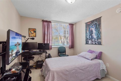 Copropriété à vendre à Miramar, Floride: 3 chambres, 104.52 m2 № 2182715 - photo 13