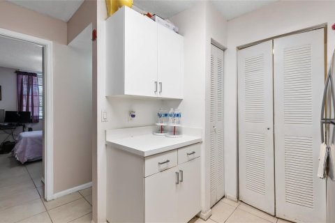 Copropriété à vendre à Miramar, Floride: 3 chambres, 104.52 m2 № 2182715 - photo 7