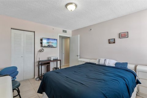 Copropriété à vendre à Miramar, Floride: 3 chambres, 104.52 m2 № 2182715 - photo 16
