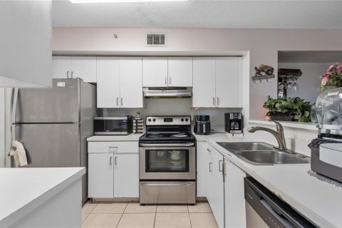 Copropriété à vendre à Miramar, Floride: 3 chambres, 104.52 m2 № 2182715 - photo 5