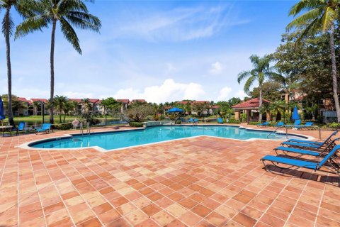 Copropriété à vendre à Miramar, Floride: 3 chambres, 104.52 m2 № 2182715 - photo 23