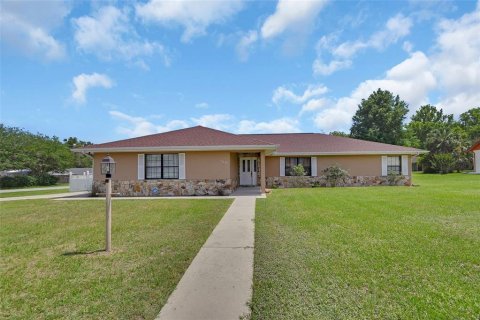 House in Belleview, Florida 3 bedrooms, 176.33 sq.m. № 2195766