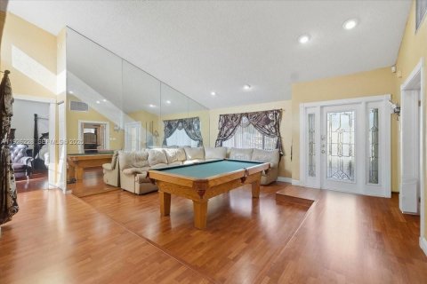 House in Tamarac, Florida 3 bedrooms, 165.64 sq.m. № 1985683 - photo 5