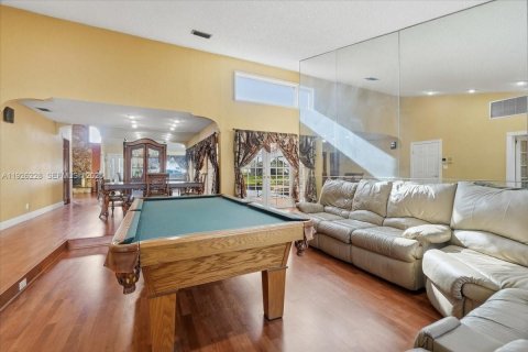 House in Tamarac, Florida 3 bedrooms, 165.64 sq.m. № 1985683 - photo 7