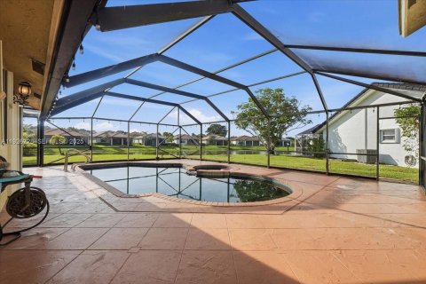 House in Tamarac, Florida 3 bedrooms, 165.64 sq.m. № 1985683 - photo 26