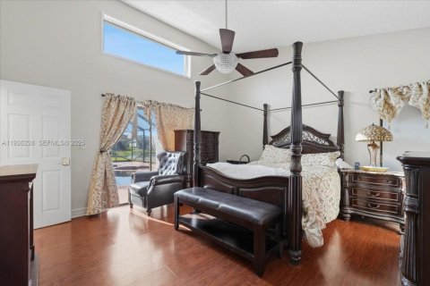 House in Tamarac, Florida 3 bedrooms, 165.64 sq.m. № 1985683 - photo 9