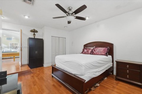 House in Tamarac, Florida 3 bedrooms, 165.64 sq.m. № 1985683 - photo 22