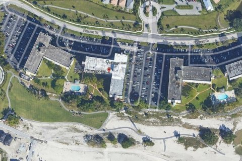 Condo in Hollywood, Florida, 3 bedrooms  № 805225 - photo 1