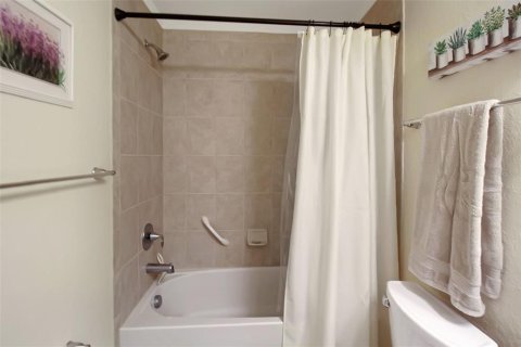Condominio en alquiler en Bradenton, Florida, 2 dormitorios, 107.4 m2 № 2104067 - foto 21