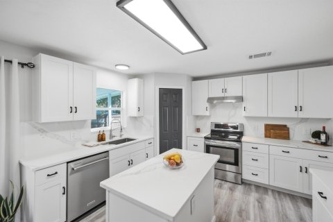 Villa ou maison à vendre à Sebastian, Floride: 4 chambres, 217.76 m2 № 2374169 - photo 18