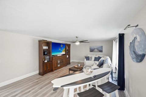 Villa ou maison à vendre à Sebastian, Floride: 4 chambres, 217.76 m2 № 2374169 - photo 12