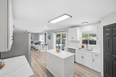 Villa ou maison à vendre à Sebastian, Floride: 4 chambres, 217.76 m2 № 2374169 - photo 19