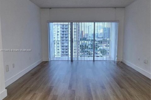 Condominio en venta en Sunny Isles Beach, Florida, 1 dormitorio № 2088949 - foto 7