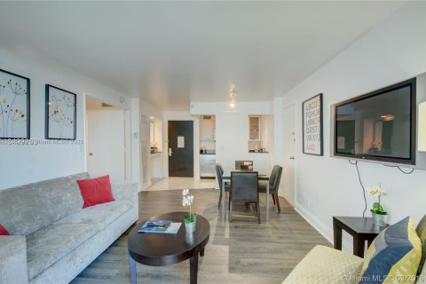 Copropriété à vendre à Fort Lauderdale, Floride: 1 chambre, 57.32 m2 № 2038129 - photo 2