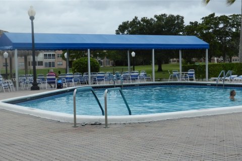 Condo in Sunrise, Florida, 1 bedroom  № 1954119 - photo 23