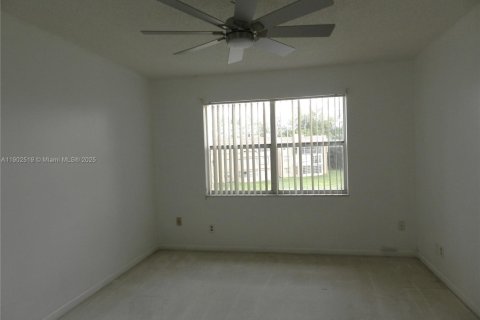 Condo in Sunrise, Florida, 1 bedroom  № 1954119 - photo 5