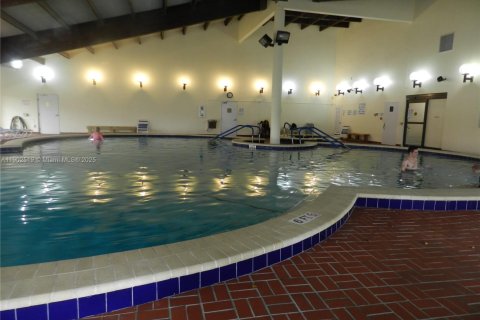 Condo in Sunrise, Florida, 1 bedroom  № 1954119 - photo 25