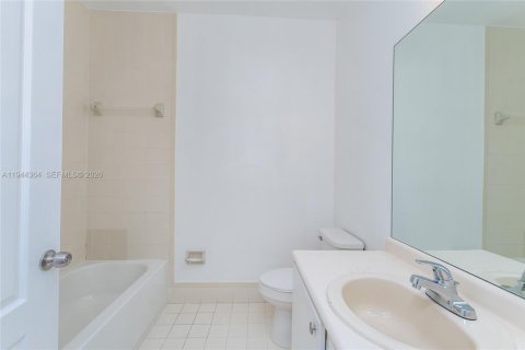 Condo in Homestead, Florida, 3 bedrooms  № 2001577 - photo 18