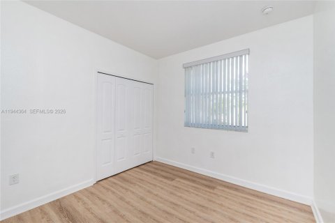 Condo in Homestead, Florida, 3 bedrooms  № 2001577 - photo 15
