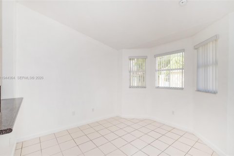 Condo in Homestead, Florida, 3 bedrooms  № 2001577 - photo 5