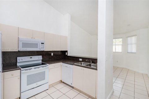 Condo in Homestead, Florida, 3 bedrooms  № 2001577 - photo 6