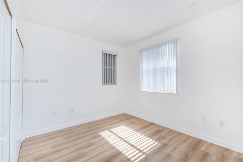 Condo in Homestead, Florida, 3 bedrooms  № 2001577 - photo 13