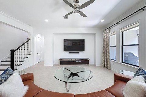 Casa en venta en Tampa, Florida, 4 dormitorios, 357.12 m2 № 1657729 - foto 13