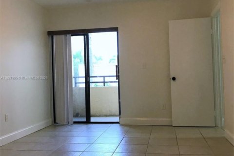 Townhouse in Aventura, Florida 2 bedrooms, 101.82 sq.m. № 1975900 - photo 9