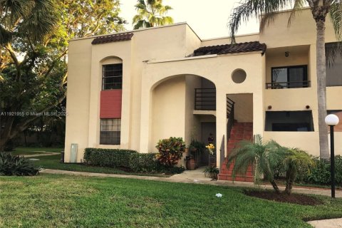 Townhouse in Aventura, Florida 2 bedrooms, 101.82 sq.m. № 1975900 - photo 3