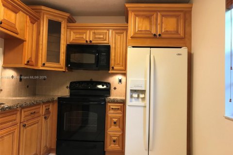 Townhouse in Aventura, Florida 2 bedrooms, 101.82 sq.m. № 1975900 - photo 7