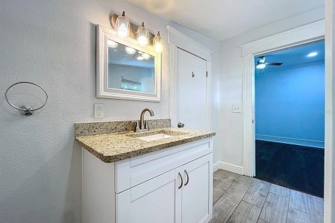Casa en alquiler en Tampa, Florida, 2 dormitorios, 94.39 m2 № 1886391 - foto 7