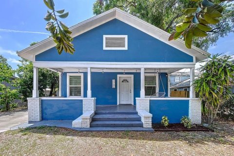 Casa en alquiler en Tampa, Florida, 2 dormitorios, 94.39 m2 № 1886391 - foto 1
