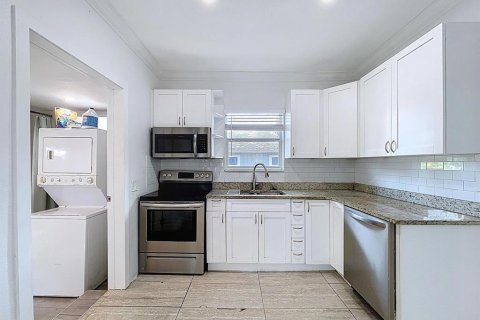 Casa en alquiler en Tampa, Florida, 2 dormitorios, 94.39 m2 № 1886391 - foto 5