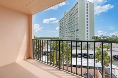 Condominio en venta en Clearwater, Florida, 2 dormitorios, 89.74 m2 № 1826873 - foto 12