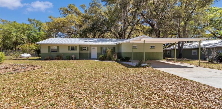 Villa ou maison à Dunnellon, Floride 3 chambres, 337.7 m2 № 1716564