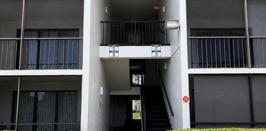 Condo à Sanford, Floride, 2 chambres  № 2112351