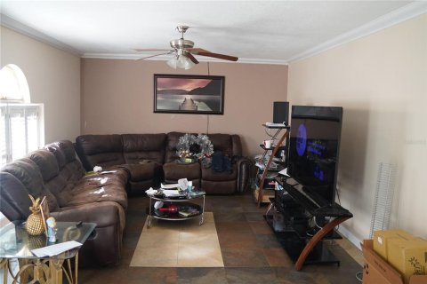 Casa en venta en Kissimmee, Florida, 4 dormitorios, 264.21 m2 № 2236537 - foto 3