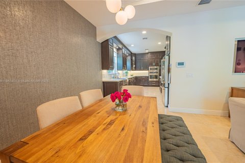 Villa ou maison à vendre à Miami, Floride: 5 chambres, 352.1 m2 № 1871479 - photo 21