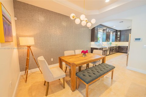 Villa ou maison à vendre à Miami, Floride: 5 chambres, 352.1 m2 № 1871479 - photo 22