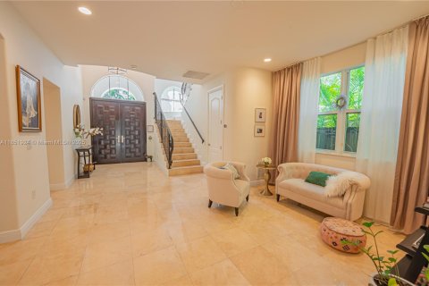 Villa ou maison à vendre à Miami, Floride: 5 chambres, 352.1 m2 № 1871479 - photo 12