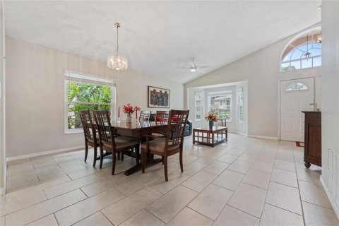 Villa ou maison à vendre à Oviedo, Floride: 4 chambres, 190.64 m2 № 2407085 - photo 5
