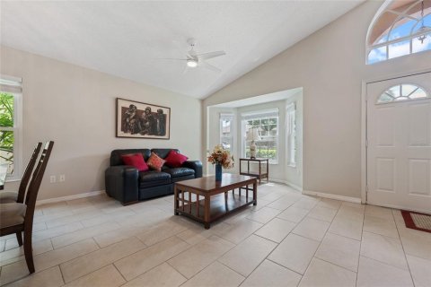 Villa ou maison à vendre à Oviedo, Floride: 4 chambres, 190.64 m2 № 2407085 - photo 4