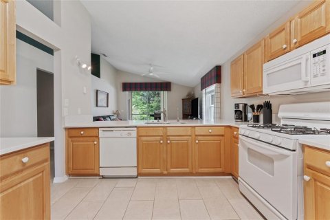 Villa ou maison à vendre à Oviedo, Floride: 4 chambres, 190.64 m2 № 2407085 - photo 7