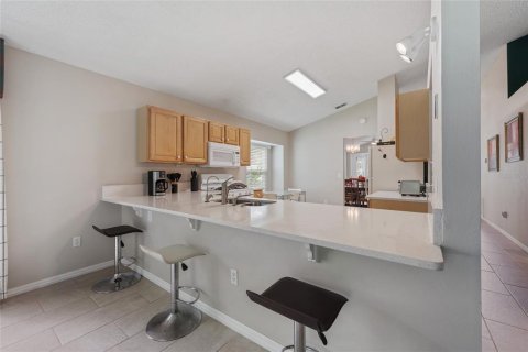 Villa ou maison à vendre à Oviedo, Floride: 4 chambres, 190.64 m2 № 2407085 - photo 6