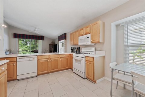 Villa ou maison à vendre à Oviedo, Floride: 4 chambres, 190.64 m2 № 2407085 - photo 8