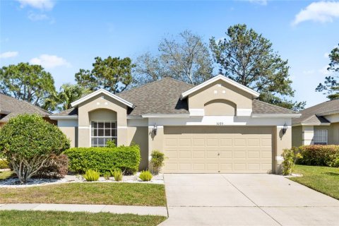 House in Wesley Chapel, Florida 3 bedrooms, 167.04 sq.m. № 1586479 - photo 1