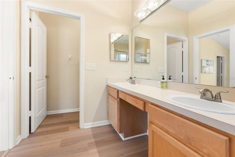 House in Wesley Chapel, Florida 3 bedrooms, 167.04 sq.m. № 1586479 - photo 23