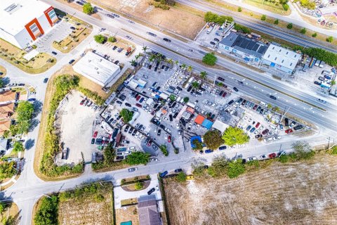 Propiedad comercial en venta en Miami, Florida № 2055247 - foto 21