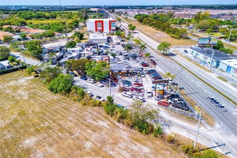 Propiedad comercial en venta en Miami, Florida № 2055247 - foto 12
