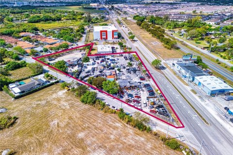 Propiedad comercial en venta en Miami, Florida № 2055247 - foto 3
